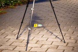 Kogel door glas van woning in Zuidoost