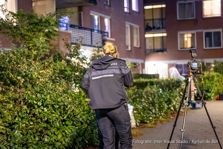 Getuigen gezocht: woning beschoten; Amsterdam-Zuidoost