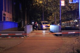 Persoon te water op IJburg