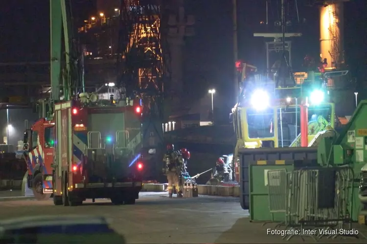Brand in graafmachine op schip