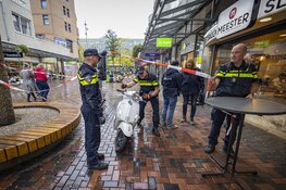 Omstanders overmeesteren overvaller op Bijlmerplein