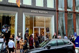 Demonstratie tegen bont in PC Hooftstraat