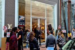 Demonstratie tegen bont in PC Hooftstraat