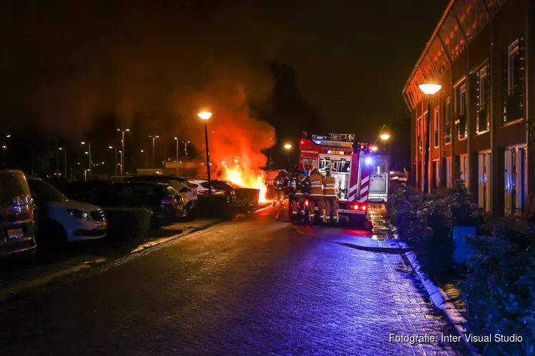 Auto in brand aan de P. Hans Frankfurthersingel