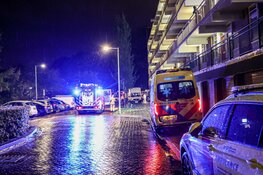 Woningbrand aan de Dekschuitstraat in Amsterdam-Noord