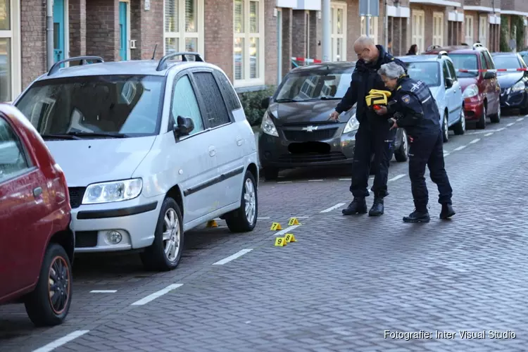 Woning beschoten aan de Admiralengracht in Amsterdam