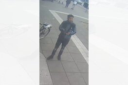 Gezocht: Pinnen met gestolen bankpas Slotermeerlaan