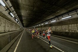 Wie verovert de nationale titel tijdens TCS Amsterdam Marathon: Richard Douma of Khalid Choukoud?