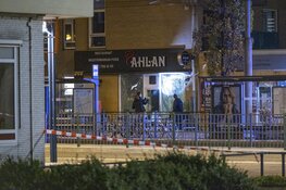 Veel schade na explosie bij restaurant in Amsterdam