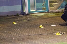 Woning beschoten in Amsterdam-Zuidoost, bewoners ongedeerd