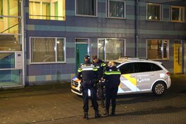 Woning beschoten in Amsterdam-Zuidoost, bewoners ongedeerd