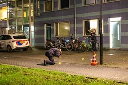 Woning beschoten in Amsterdam-Zuidoost, bewoners ongedeerd