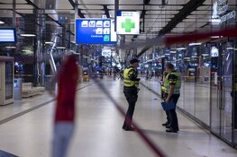 Twee gewonden bij schietpartij in stationshal Amsterdam CS
