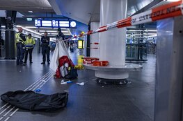 Twee gewonden bij schietpartij in stationshal Amsterdam CS