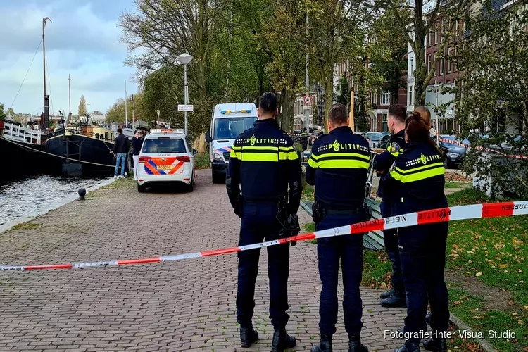 Stoffelijk overschot aangetroffen in de Amstel