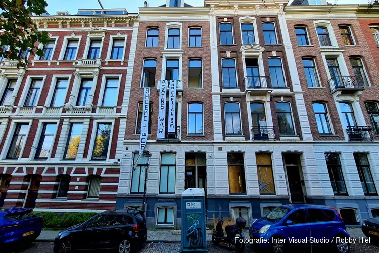 Pand van Russische miljardair aan Vossiusstraat gekraakt