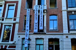 Pand van Russische miljardair aan Vossiusstraat gekraakt