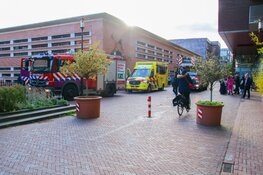 Brand in schoolgebouw in Amsterdam-Oost