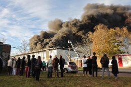 Zeer grote brand in Voetbalstraat Amsterdam