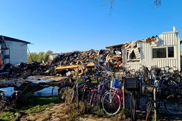 Halsema staat slachtoffers bij in de Riekerhaven