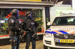 Politie-inval in woning Jan van Galenstraat