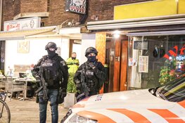 Politie-inval in woning Jan van Galenstraat