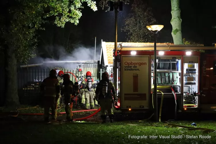 Brand bij schooltuin in Amsterdam