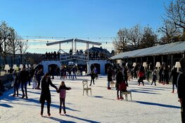 Volop vertier op ijsbaan Museumplein