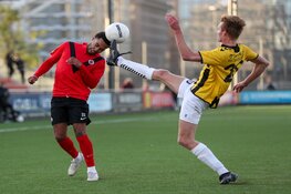 Hekkensluiter OFC in blessuretijd naast koploper AFC
