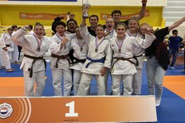 Damesteam TopJudo Amsterdam Nederlands kampioen onder 18 jaar