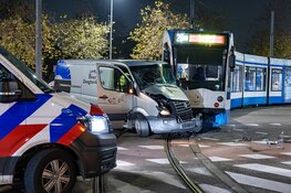 Ongeluk met tram en bedrijfsbus op IJburg
