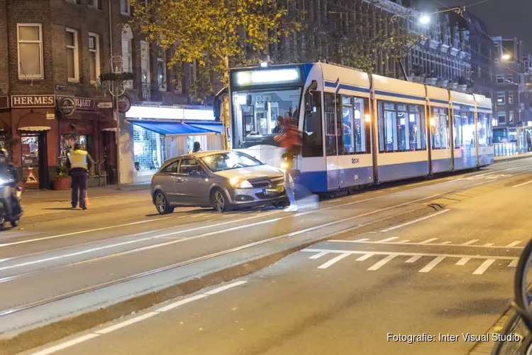 Tram in botsing met auto op Ceintuurbaan