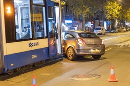 Tram in botsing met auto op Ceintuurbaan