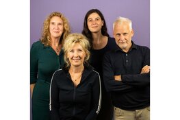 Theatervoorstelling 'Zus van mijn zus' toert vanaf 22 maart door het land.