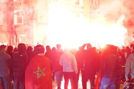 Feest en ongeregeldheden in Amsterdam na WK-winst Marokko