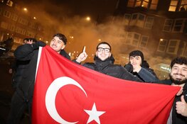 Fans Marokko vieren bereiken halve finale WK op Mercatorplein