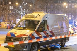 Automobilist vlucht na aanrijding met fietser en scooterrijder