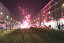 Rellen in Osdorp, vuurwerk gegooid naar politie