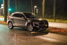 Botsing tussen personenwagen en politieauto