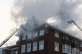Pand in Amsterdam-Zuid ontruimd vanwege grote brand