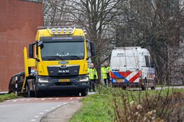 Auto te water in Diemen