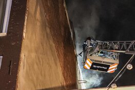 Brand in een woning aan de Wolvenstraat in Amsterdam-Centrum