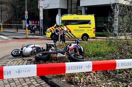 Motoragent en scooterrijder onderuit na achtervolging