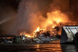 Grote brand bij afvalverwerker in Westelijk Havengebied