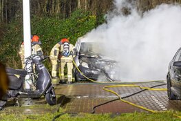 Twee auto's door brand verwoest op Sloterweg