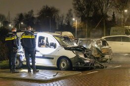 Twee auto's door brand verwoest op Sloterweg