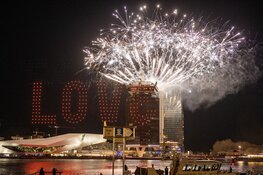 Grote publieke belangstelling voor uitgestelde vuurwerkshow boven het IJ