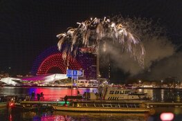 Grote publieke belangstelling voor uitgestelde vuurwerkshow boven het IJ