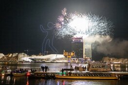 Grote publieke belangstelling voor uitgestelde vuurwerkshow boven het IJ