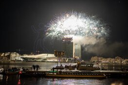 Grote publieke belangstelling voor uitgestelde vuurwerkshow boven het IJ